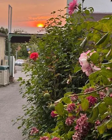 アエロテル ベルサイユ サンシル - レタプ デュ シロンス Saint-Cyr-lʼÉcole