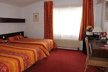 Aerotel Versailles Cyr - L'étape Du Silence Hotel 3*
