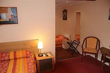 Hotel Aerotel Versailles Cyr - L'étape Du Silence