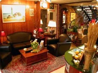 Hotel Aerotel Versailles Cyr - L'étape Du Silence